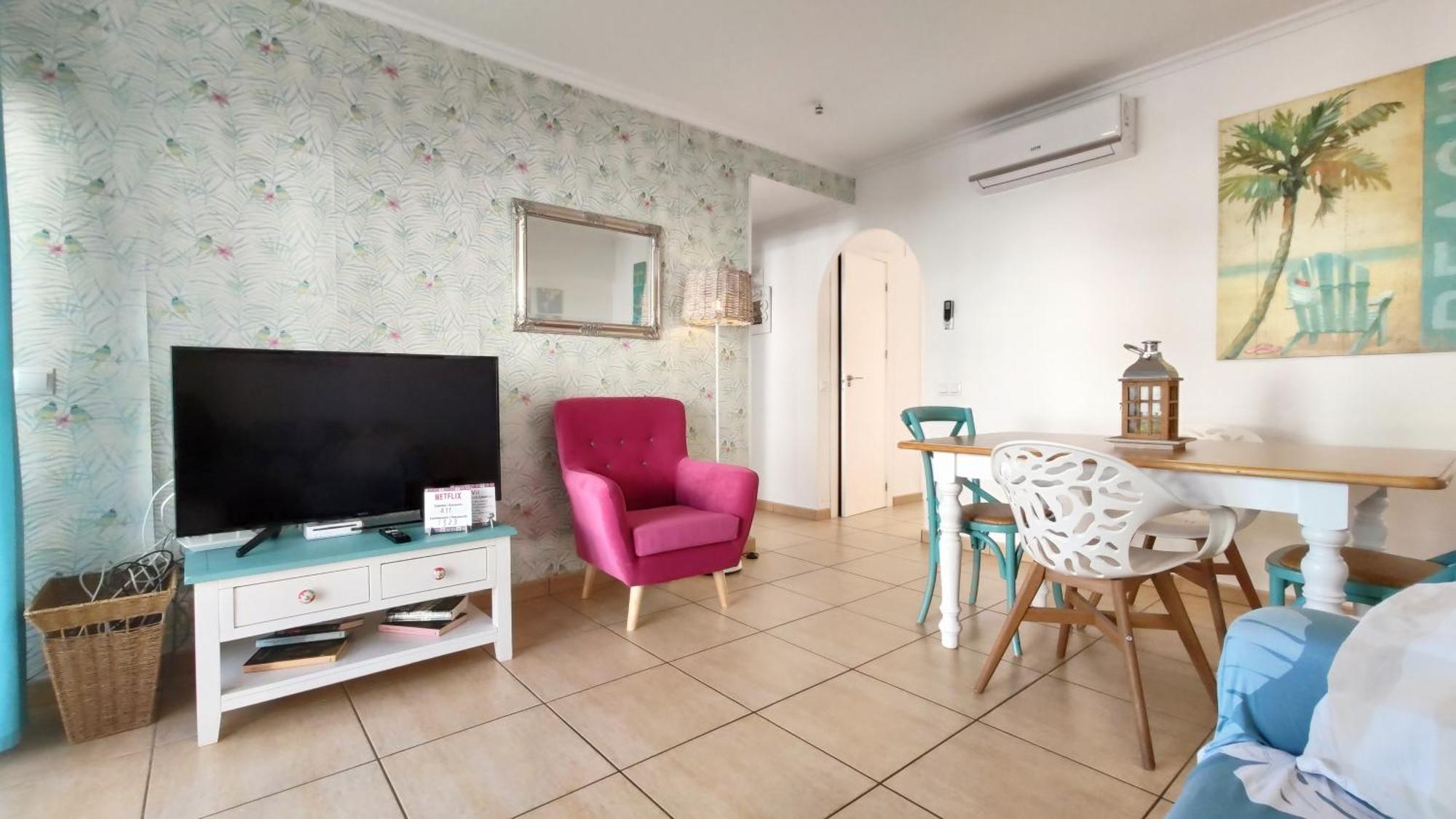 Apartamentos Oliver Playa Denia Ruang foto
