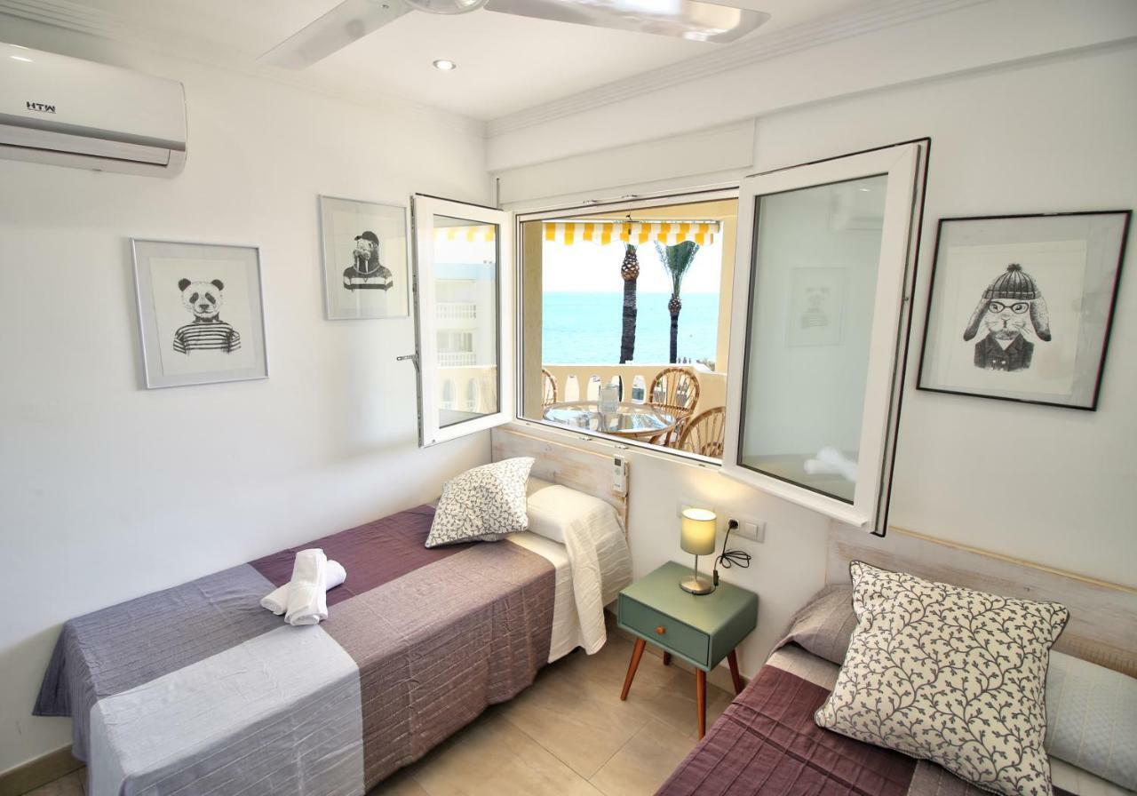 Apartamentos Oliver Playa Denia Bagian luar foto
